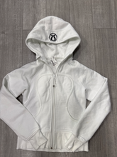 Load image into Gallery viewer, Lululemon Sweatshirt Size Small (4)
