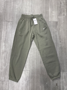 Nike Khakis Size Small