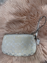 Load image into Gallery viewer, Coach Purse
