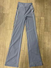 Load image into Gallery viewer, Garage Athletic Pants Size Small

