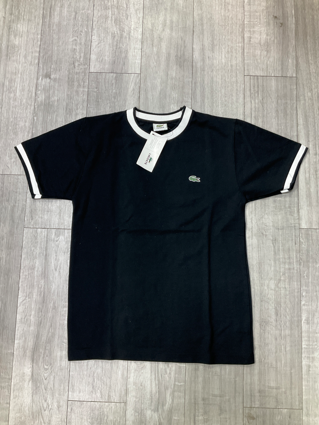 Lacoste W/Alligator T-shirt Size Medium