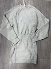 Load image into Gallery viewer, Lululemon Dress Size Small(4)
