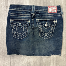 Load image into Gallery viewer, True Religion Short Skirt Size 5/6
