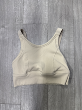 Load image into Gallery viewer, Offline Sports Bra Size Medium
