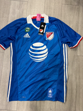 Load image into Gallery viewer, Adidas Mens Fan Apparel Size Medium
