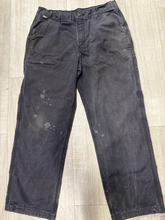 Load image into Gallery viewer, Carhartt Khakis Size 32
