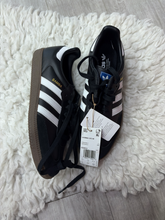 Load image into Gallery viewer, Adidas Casual Shoes Womens 9
