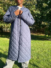 Load image into Gallery viewer, Wilfred Outerwear Size Small
