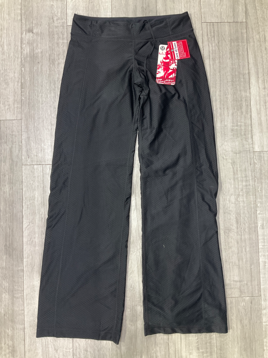 Lulu Lemon Khakis Size 7/8 (29)