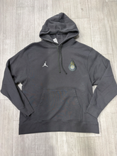 Load image into Gallery viewer, Jordan Sweatshirt Size Large
