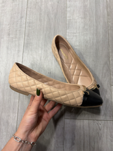 Load image into Gallery viewer, Aldo Dress Shoes Womens 7.5
