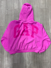 Load image into Gallery viewer, Gap Sweatshirt Size Medium
