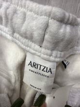 Load image into Gallery viewer, Aritzia Khakis Size Extra Small

