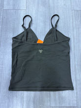 Load image into Gallery viewer, Aritzia Athletic Top Size Medium
