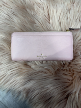 Load image into Gallery viewer, Kate Spade Wallet
