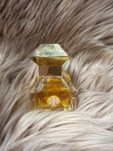 Load image into Gallery viewer, Tory Burch "Love Relentlessly" Perfume 30ml
