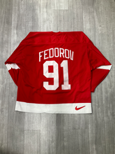 Load image into Gallery viewer, Nike Athletic Top Size XXL
