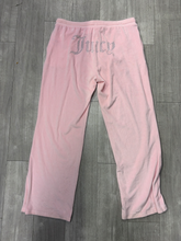 Load image into Gallery viewer, Juicy Couture Khakis Size Extra Large
