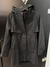 Load image into Gallery viewer, Lululemon Outerwear Size Small(4)
