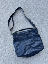 Load image into Gallery viewer, Coach Purse navy
