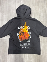Load image into Gallery viewer, Jordan Sweatshirt Size Large
