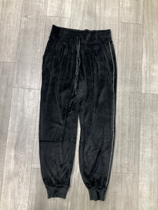Victoria's Secret Khakis Size Medium