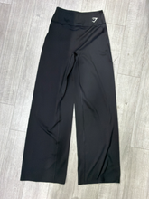 Load image into Gallery viewer, Gym Shark Athletic Pants Size Large

