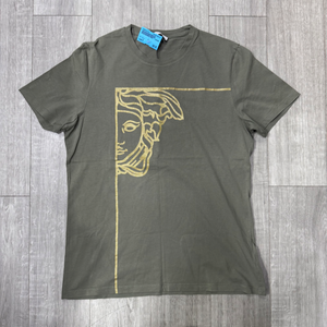 T-shirt Size Medium