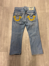 Load image into Gallery viewer, True Religion Denim Size 33
