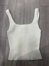 Load image into Gallery viewer, Babaton Tank Top Size Small
