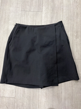 Load image into Gallery viewer, Lululemon Athletic Skort Size Small (4)
