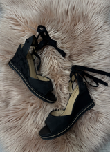 Load image into Gallery viewer, Coach Casual Shoes Womens 10
