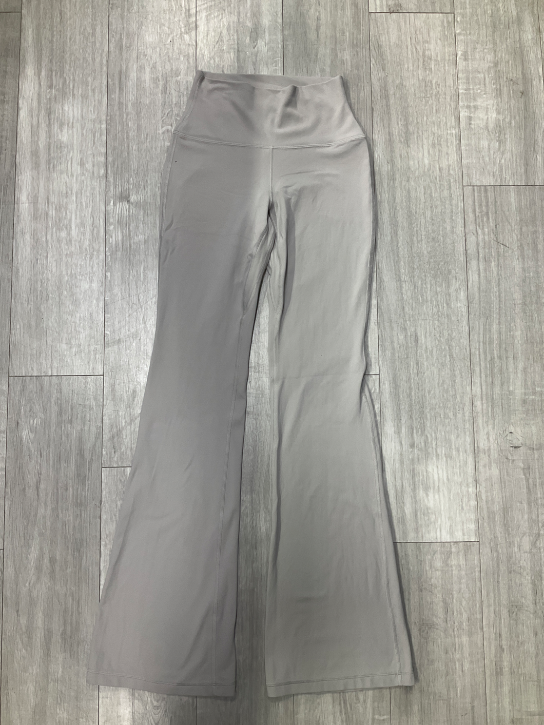 Aritzia Khakis Size Small