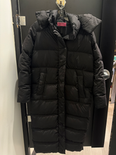 Load image into Gallery viewer, Lululemon Heavy Outerwear Size Extra Small (2)
