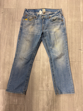 Load image into Gallery viewer, True Religion Denim Size 33
