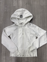 Load image into Gallery viewer, Lululemon Sweatshirt Size Small (4)
