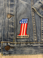 Load image into Gallery viewer, Levi Denim Outerwear Size Extra Large
