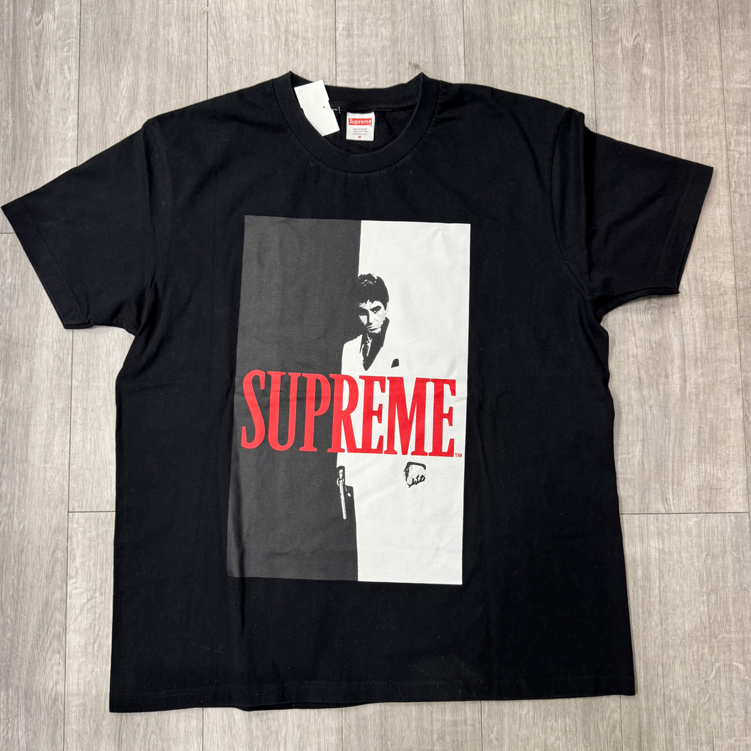 Supreme T-shirt Size Medium