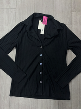 Load image into Gallery viewer, Banana Republic Long Sleeve Top Size Medium
