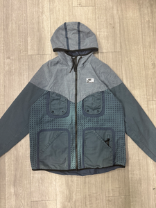 Nike Outerwear Size Large