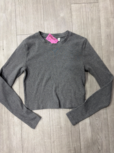 Load image into Gallery viewer, Tna Long Sleeve Top Size Medium
