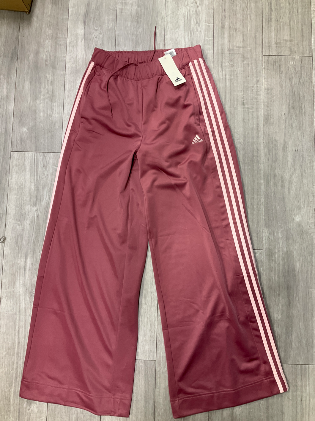 Adidas Khakis Size Small