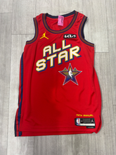 Load image into Gallery viewer, Jordan Athletic Top Size Medium
