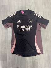 Load image into Gallery viewer, Adidas Athletic Top Size Medium
