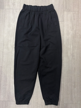 Load image into Gallery viewer, Aerie Khakis Size Extra Small
