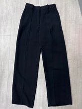 Load image into Gallery viewer, Wilfred Khakis Size Small(4)
