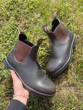 Load image into Gallery viewer, Blundstone Boots Womens 9.5 | Men’s 7.5

