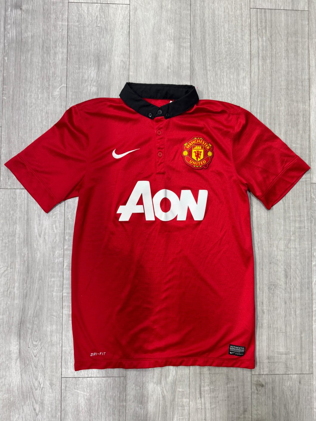 Nike Short Sleeve Top Size Small