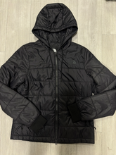 Load image into Gallery viewer, North Face Outerwear Size Small
